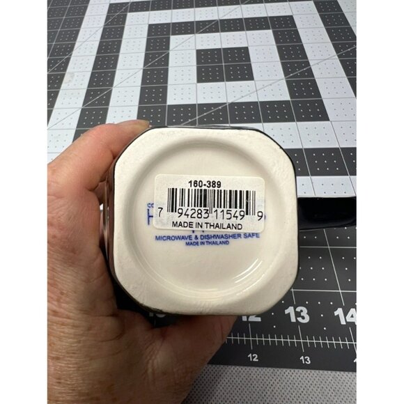 Vintage Hues n' Brews Blue eyed black cat mug - Picture 4 of 4